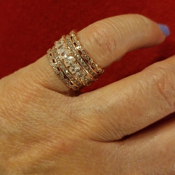 Jewelry - MAGNIFICENT AAA CZS AND ROSE GOLD PLATED